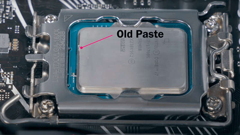 Not removing old thermal paste