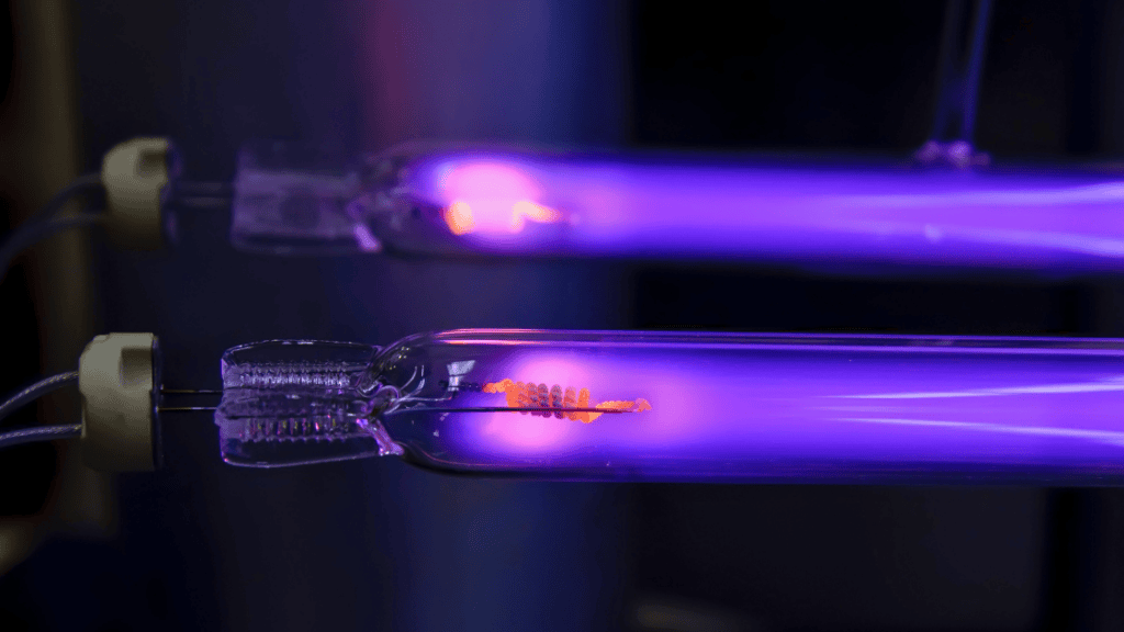 Leuchtende UV-Lampen