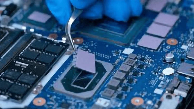 Professional installation of thermal pads on MacBook M1 internal components